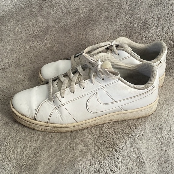 NIKE White Lace-up Sneakers - Picture 3 of 7